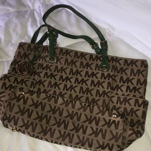 Flash sale!! Michael Kors logo bag